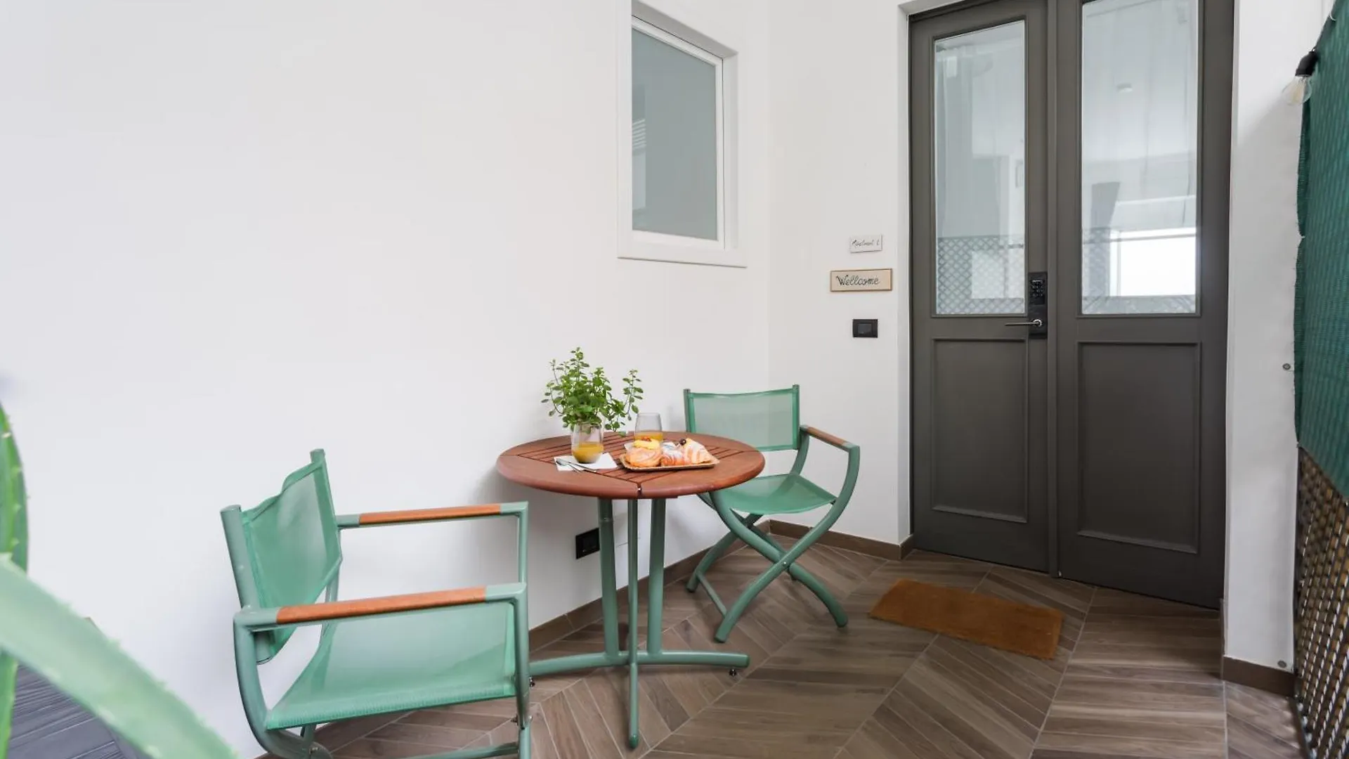 Archihouse Suites Napoli 0*,
